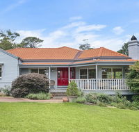 Hillview Cottage - classic country comfort and charm - Pubs and Clubs