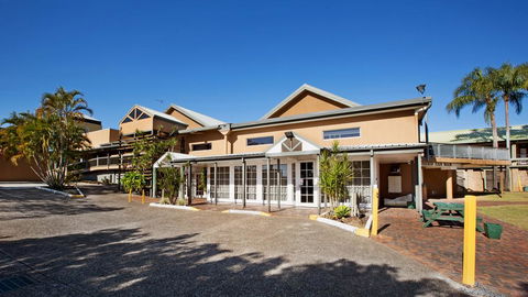 Hinterland Hotel Nerang - Go Out 1