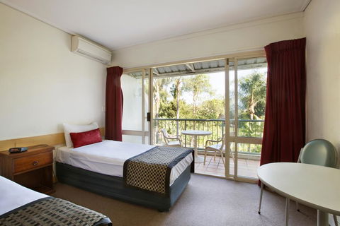 Hinterland Hotel Nerang - Go Out 2