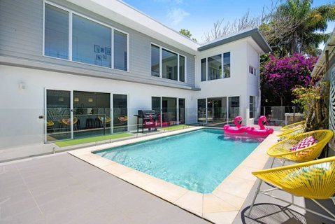 HOLIDAY HOME - 6 BEDROOMS CLOSE TO TOWN - Go Out 3