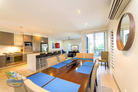Holiday Home Bayhill Manor - Go Out 3