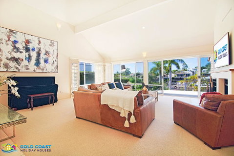 Holiday Home Coveside @ Sanctuary Cove - Go Out 2