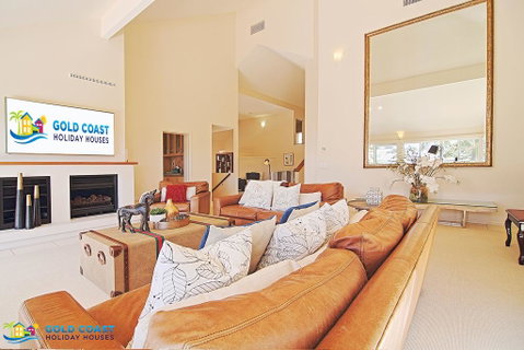 Holiday Home Coveside @ Sanctuary Cove - Go Out 3