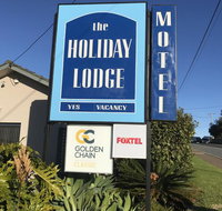 Holiday Lodge Motor Inn - Pubs and Clubs