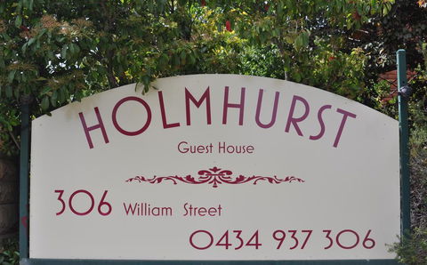 Holmhurst Guest House - Pubs and Clubs 0