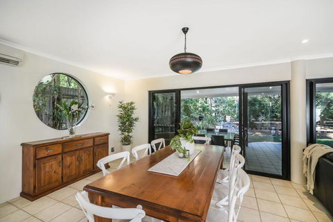 Home Away From Home, 38 Redwood Avenue, Marcus Beach, Noosa Area - Pubs and Clubs 3