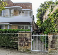 Home on Trelawney Unit5 - Pubs and Clubs