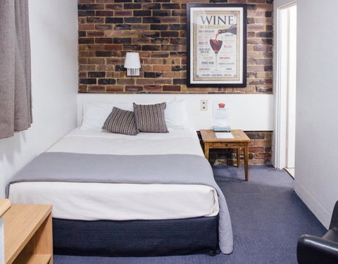 Hornsby Inn - Go Out 0