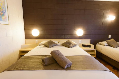 Hospitality Port Hedland - Pubs and Clubs 2