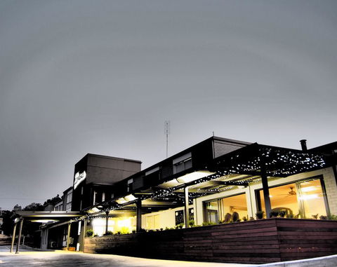 Hotel Gracelands - Pubs and Clubs 0