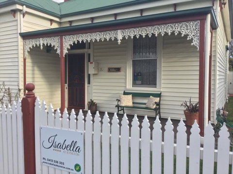 Isabella At Kyneton - Pubs and Clubs 0