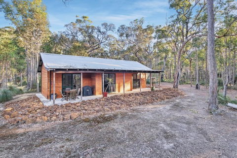 Island Brook Estate Winery And Chalets - Pubs and Clubs 1