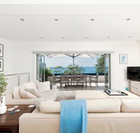 Jacaranda Blue  Corlette - Pubs and Clubs