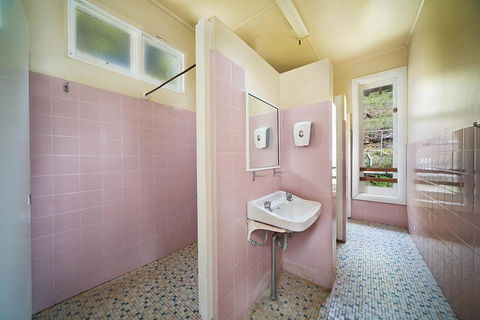 Jenolan Caves House - Go Out 3