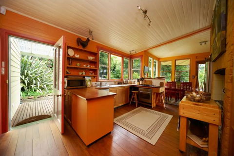 JILLS RETREAT LEURA/KATOOMBA - Pubs and Clubs 2
