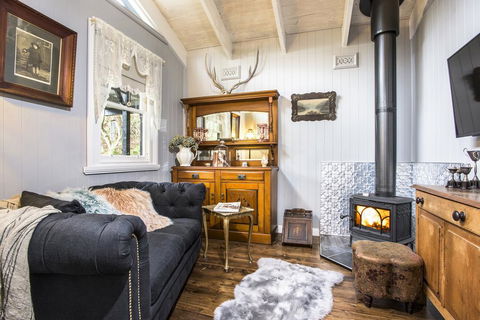 Juniper & Rye Cottage For Two - Pubs and Clubs 0