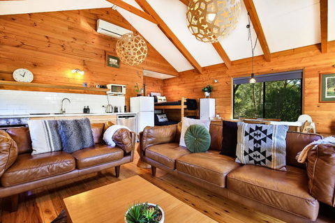 Kangaroo Valley Timber Cabin - Pubs and Clubs 2