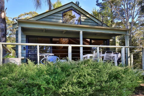 Kangaroo Valley Timber Cabin - Pubs and Clubs 1