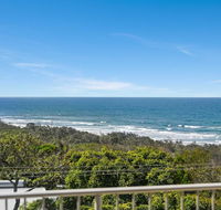Kari 3 - 3/7 Peregian Esplanade - Pubs and Clubs