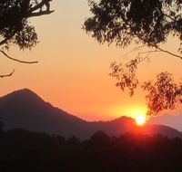 Karmya Cabin Eco-Retreat - Pubs and Clubs