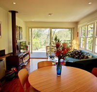 Katoomba Falls Cottage - Pubs and Clubs