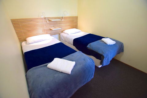 Katoomba Townhouses - Pubs and Clubs 1