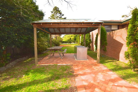 Katoomba Townhouses - Pubs and Clubs 2
