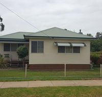 Kaylee Cottage Mudgee - Pubs and Clubs
