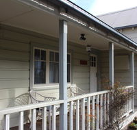 Keira Cottage - Pubs and Clubs