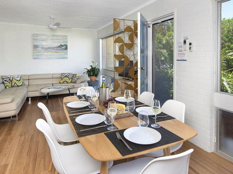 Kendalls Beach HideAway - 3 Nights For Price Of 2 During Winter Months - Pubs and Clubs 2