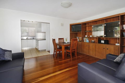 Kennedy Pde 11, Golden Beach - Go Out 3