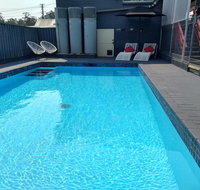 Kew Motel - Pubs and Clubs