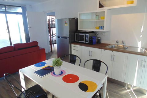 Kiama Downs Beach House - Pubs and Clubs 3