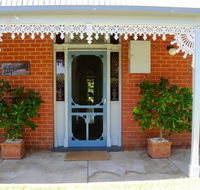 Kilparney House - Pubs and Clubs