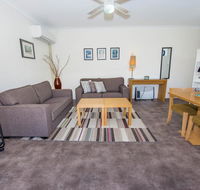 Kimbriki Unit 8 - Shoal Bay - Pubs and Clubs