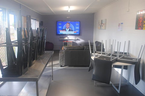 Kingaroy Holiday Park - Pubs and Clubs 2