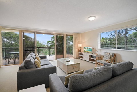 Kingsview - 1/54 Kingfisher Drive - Pubs and Clubs 2