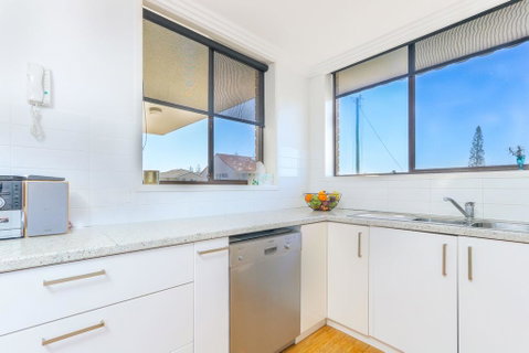Kingsway #3 Ocean View - Go Out 3