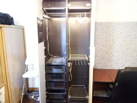 Kite Surfers House - Pubs and Clubs 3