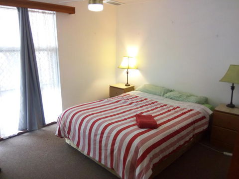 Kite Surfers House - Pubs and Clubs 0