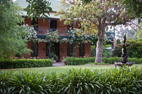 Koendidda Country House - Pubs and Clubs 1