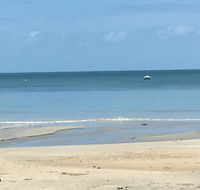 Kulki Beach House - Pubs and Clubs