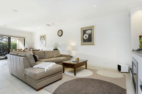 LA DOLCE VITA RETREAT - RYE - Pubs and Clubs 1