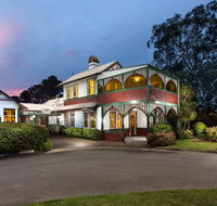 La Maison Boutique Hotel - Pubs and Clubs
