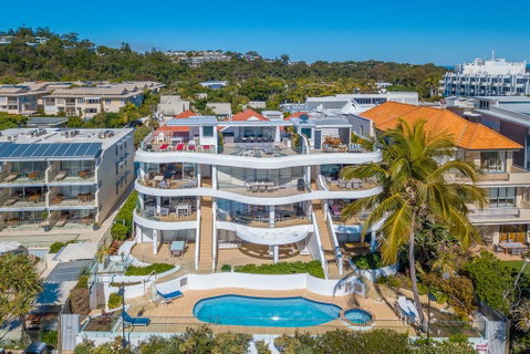 La Mer Apartments - Go Out 0