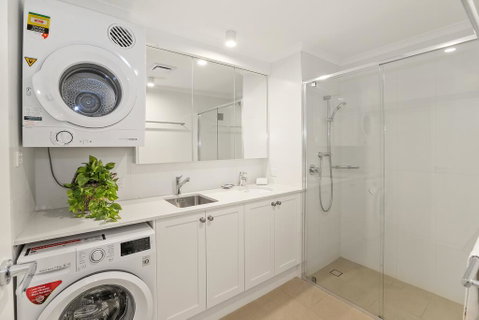 La Mer Apartments - Go Out 3