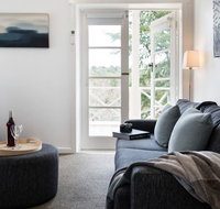 Lake Daylesford Apartment 2 - Pubs and Clubs