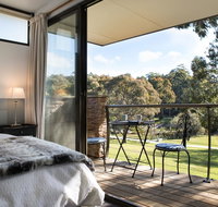 Lake Daylesford Lodge 6 - Pubs and Clubs