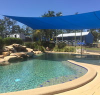 Lake Tinaroo Holiday Park - Pubs and Clubs
