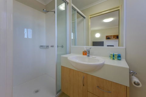 Lake Tyrrell Accommodation LTA - Pubs and Clubs 2